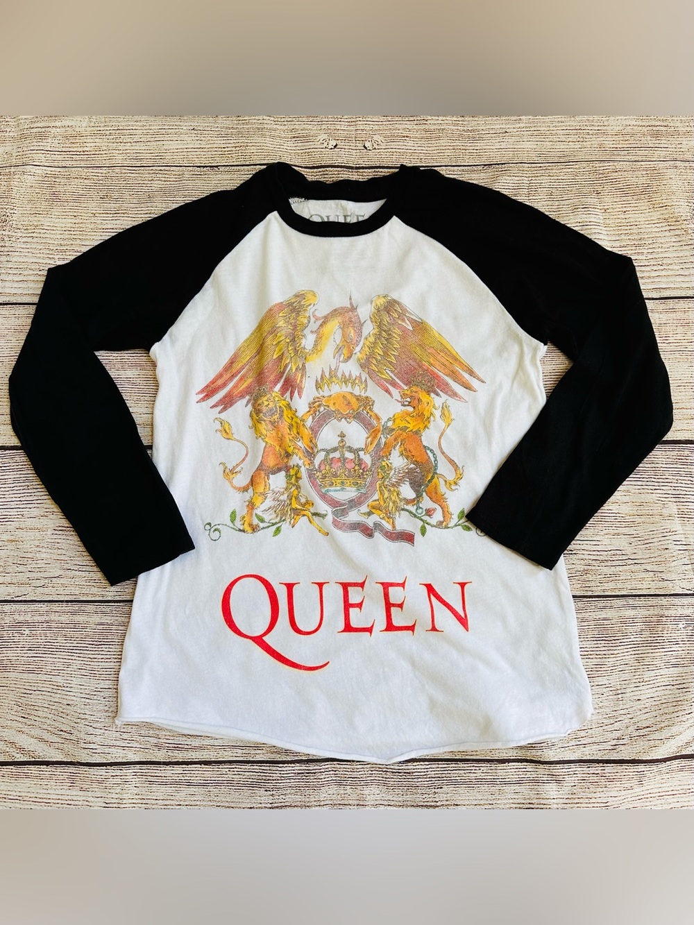 Queen White Black Dragon Lion Crest Raglan 3/4 Sleeve T-Shirt Ladies Sz XS